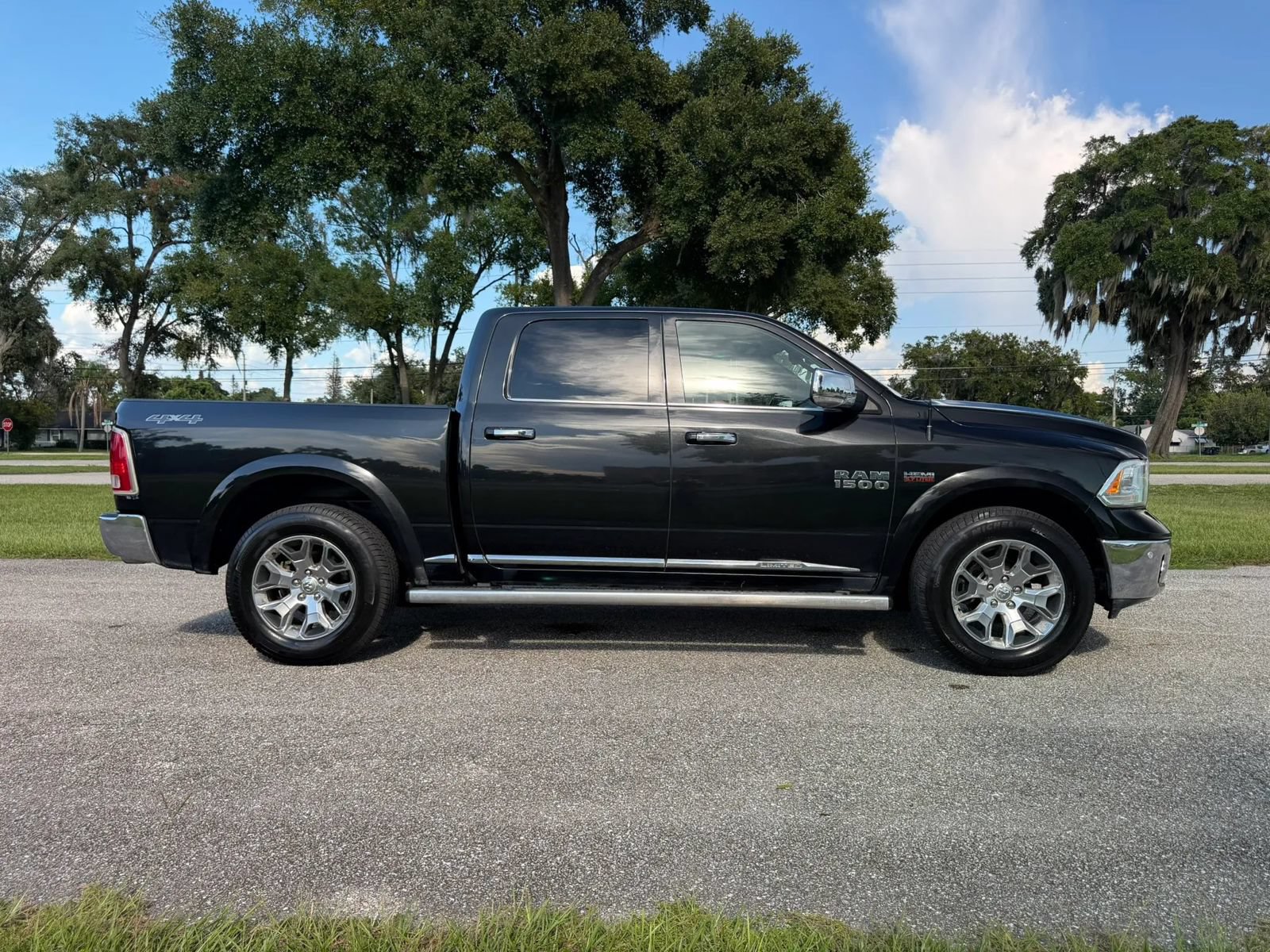 Used 2017 RAM 1500 Limited AWD/4WD image 4