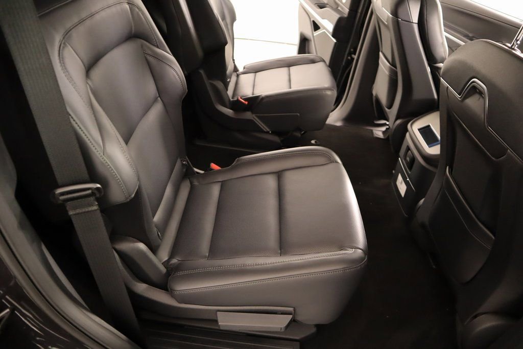 New 2025 Lincoln Navigator Reserve w/ Jet Appearance Package image 15