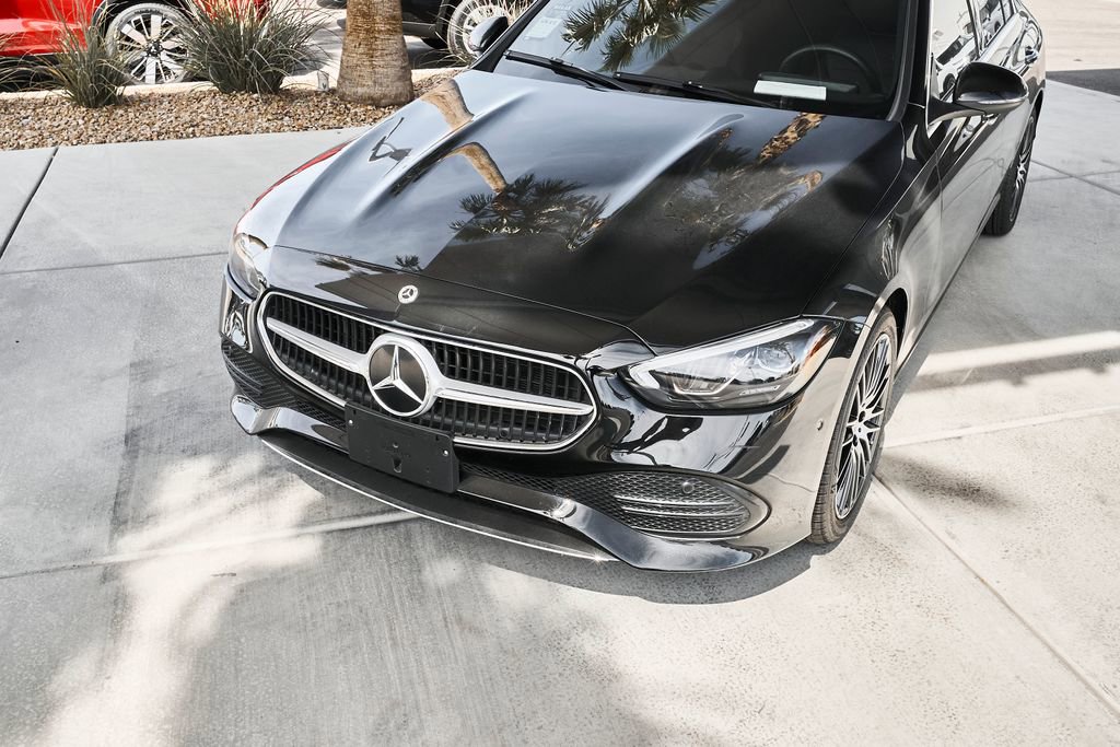 Used 2025 Mercedes-Benz C 300 4MATIC Sedan image 5