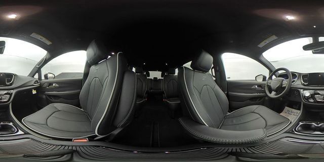 New 2027 Chrysler Pacifica Limited FWD image 43