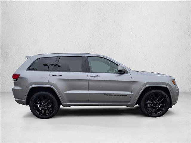 Used 2018 Jeep Grand Cherokee Altitude video 4