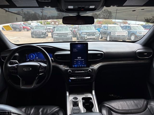 Used 2020 Ford Explorer Platinum w/ Premium Technology Package AWD/4WD image 26