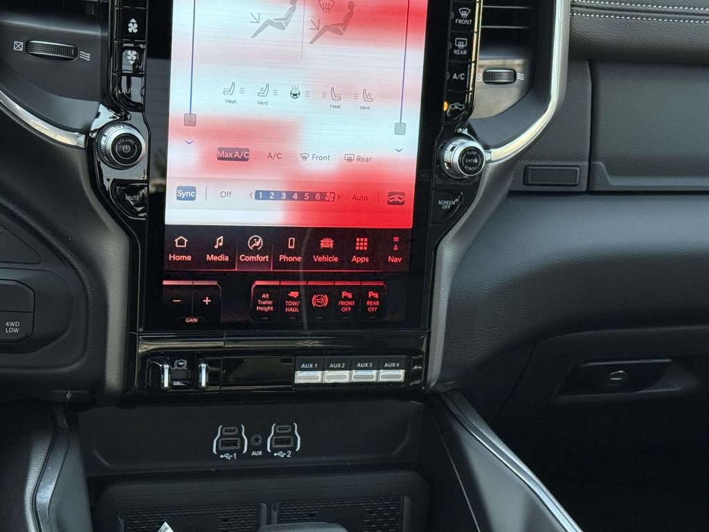 New 2026 RAM 3500 Laramie AWD/4WD image 22