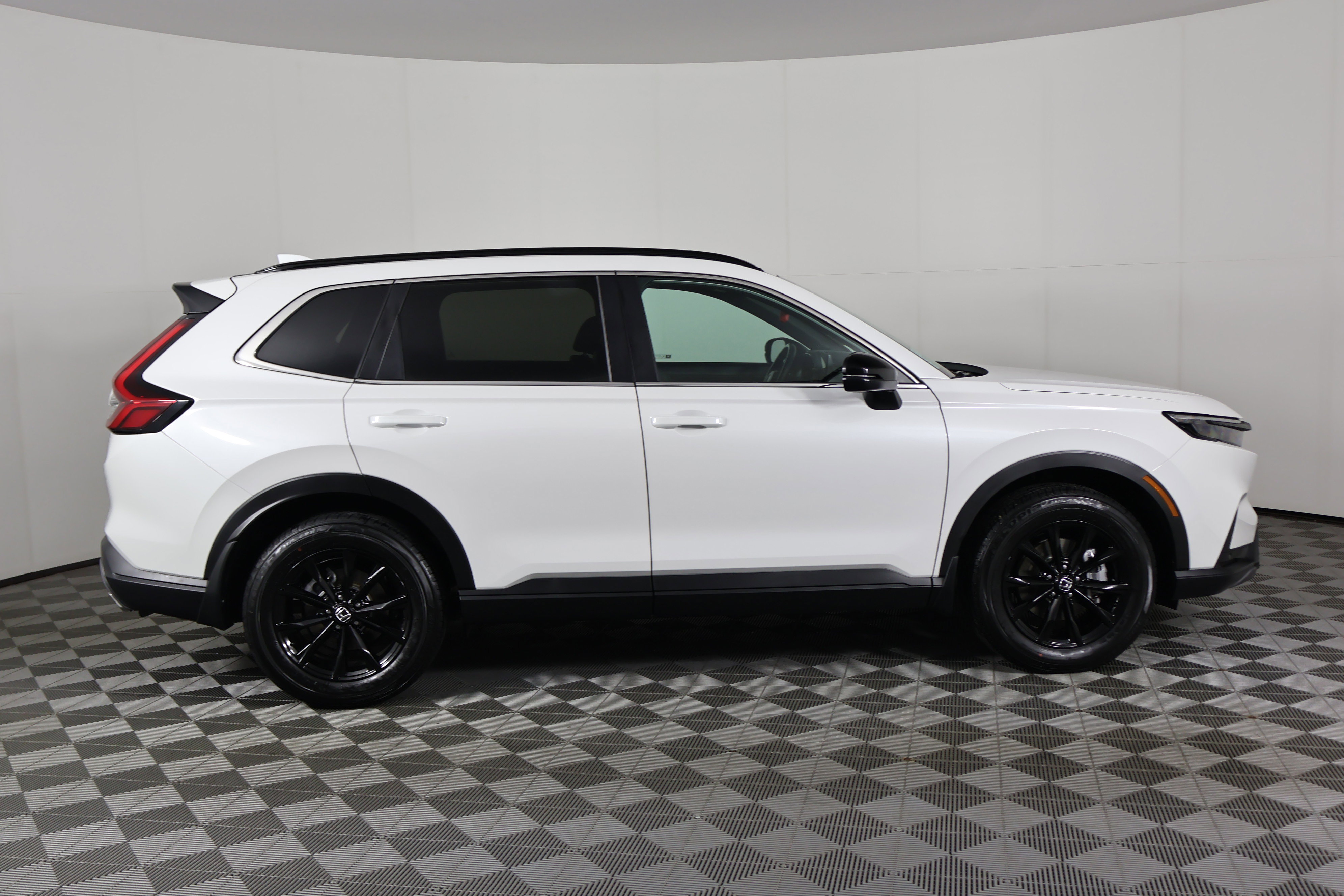 Used 2025 Honda CR-V Sport-L image 5