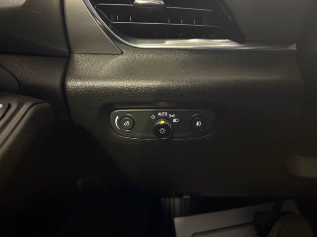 Used 2018 Chevrolet Traverse LT image 14