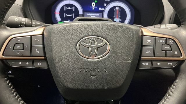 Used 2024 Toyota Grand Highlander AWD Hybrid image 16