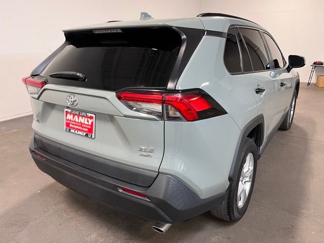 Used 2021 Toyota RAV4 XLE AWD/4WD image 3