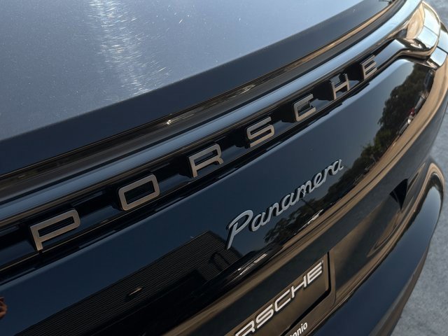 Certified 2023 Porsche Panamera Platinum Edition image 14