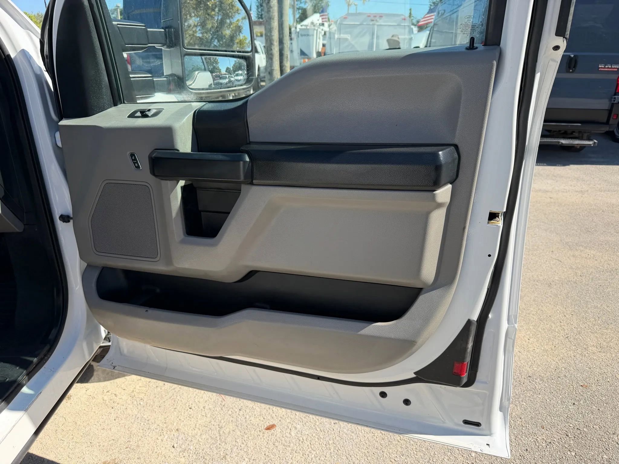 Used 2018 Ford F350 XL w/ Power Equipment Group image 15