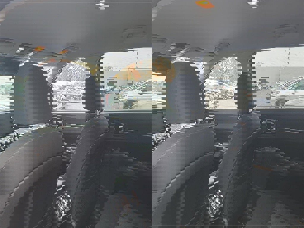 Used 2023 Kia Sorento LX image 15