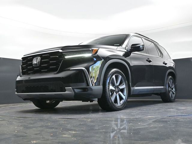 Used 2023 Honda Pilot Touring image 34
