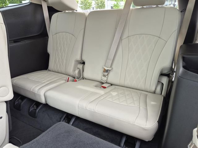 Used 2023 Buick Enclave Avenir w/ Avenir Technology Package FWD image 20