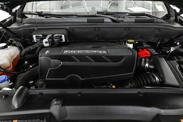 Used 2019 Lincoln Nautilus Reserve image 24