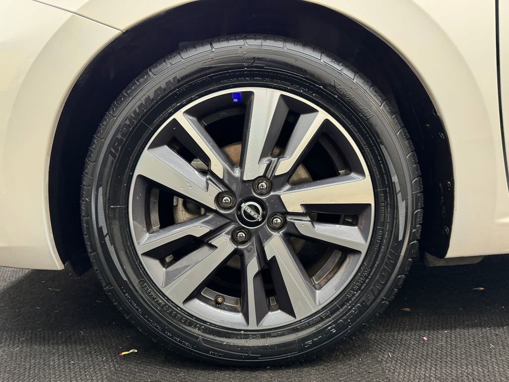 Used 2024 Nissan Versa SV image 12