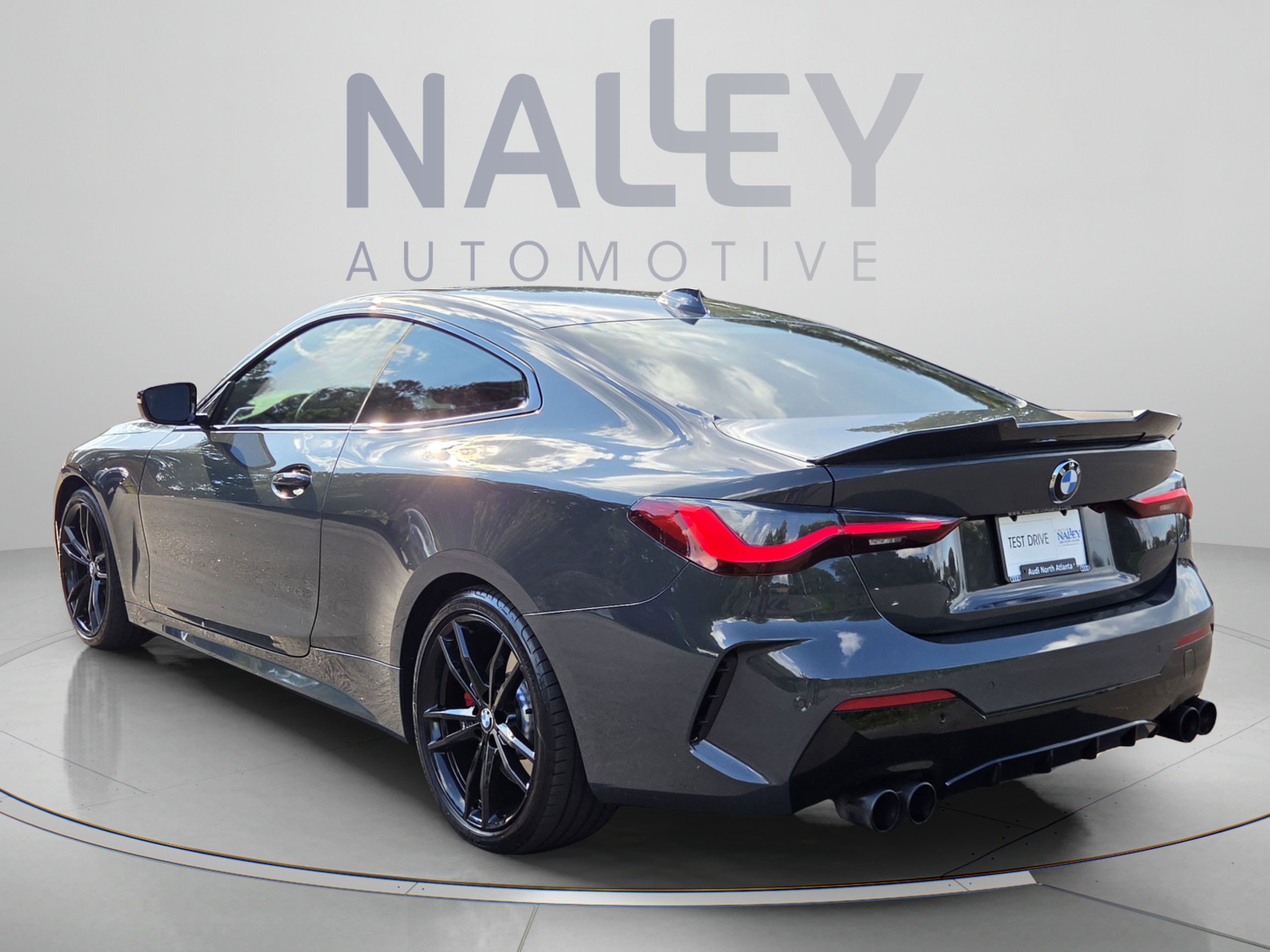 Used 2022 BMW M440i Coupe RWD image 3