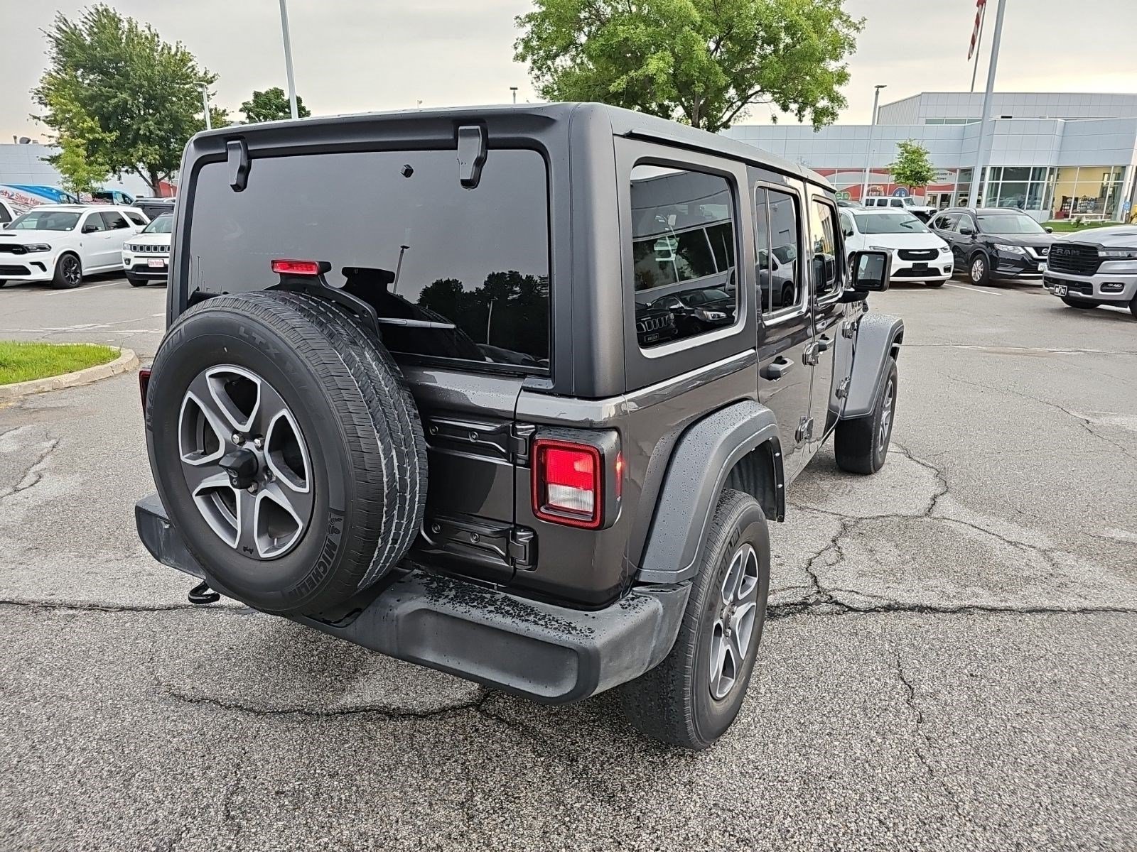 Used 2022 Jeep Wrangler Unlimited Sport AWD/4WD image 6