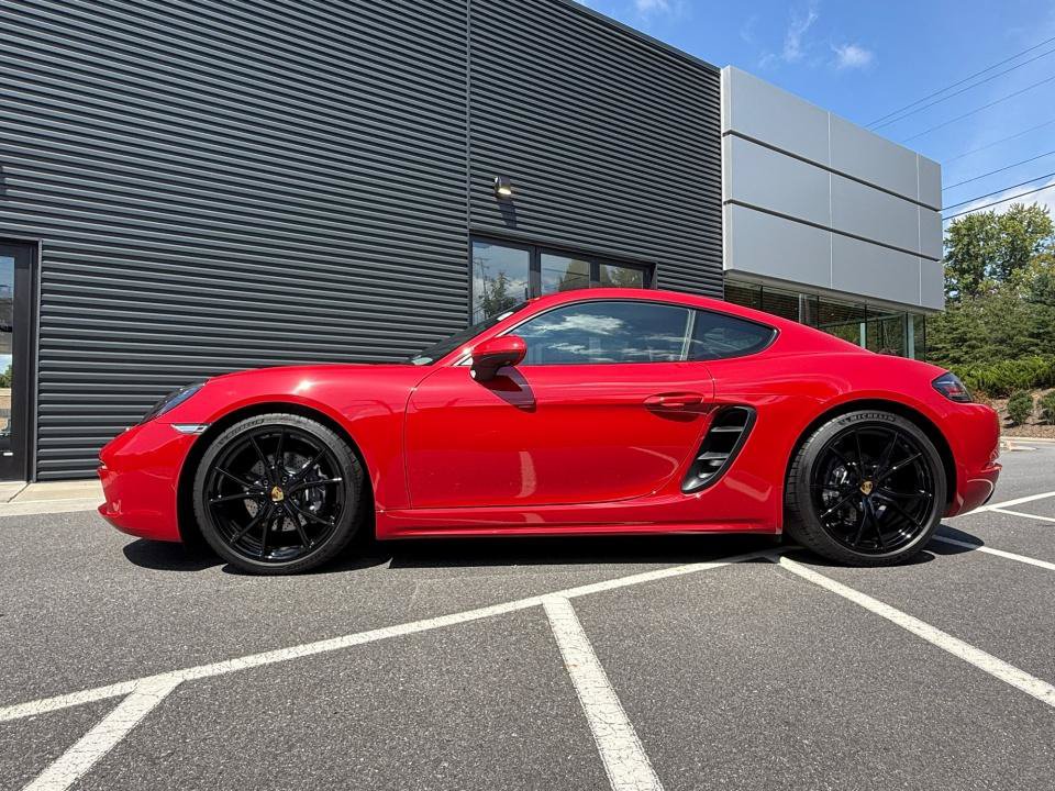 Certified 2025 Porsche 718 Cayman RWD image 2
