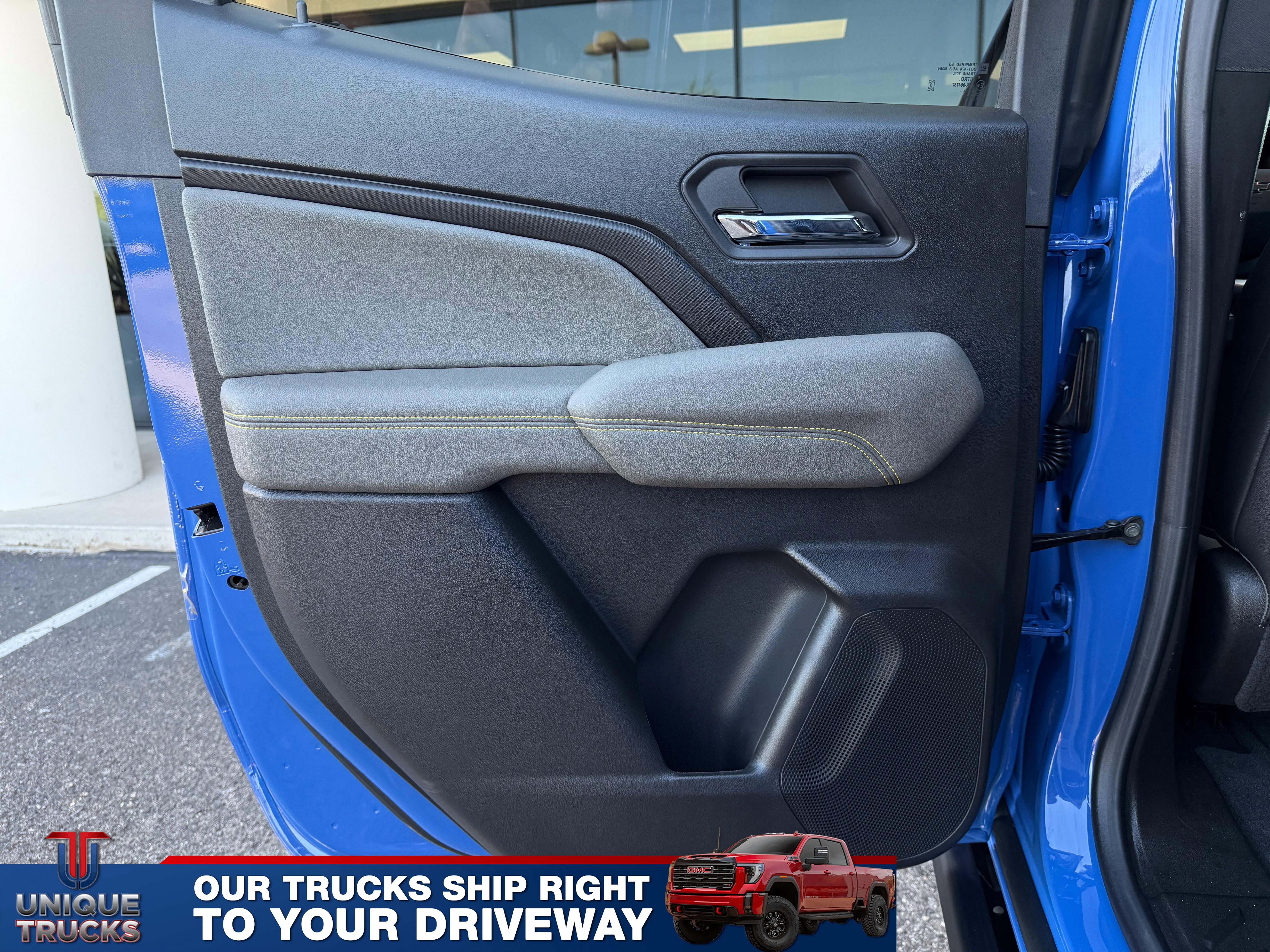 Used 2025 Chevrolet Colorado ZR2 w/ Technology Package image 20