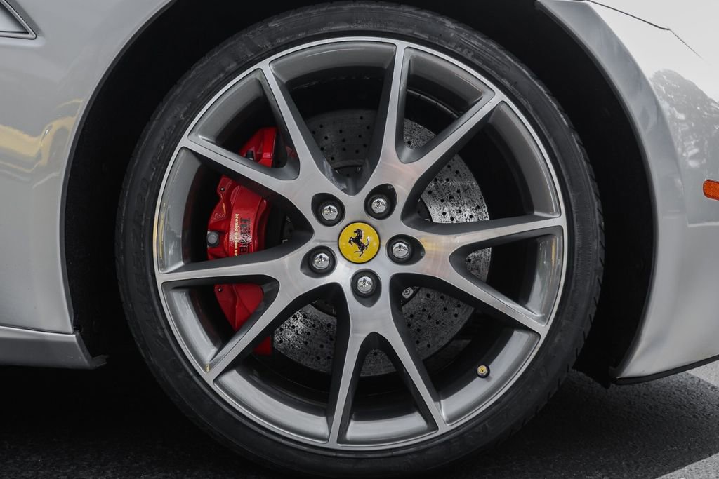 Used 2010 Ferrari California image 15