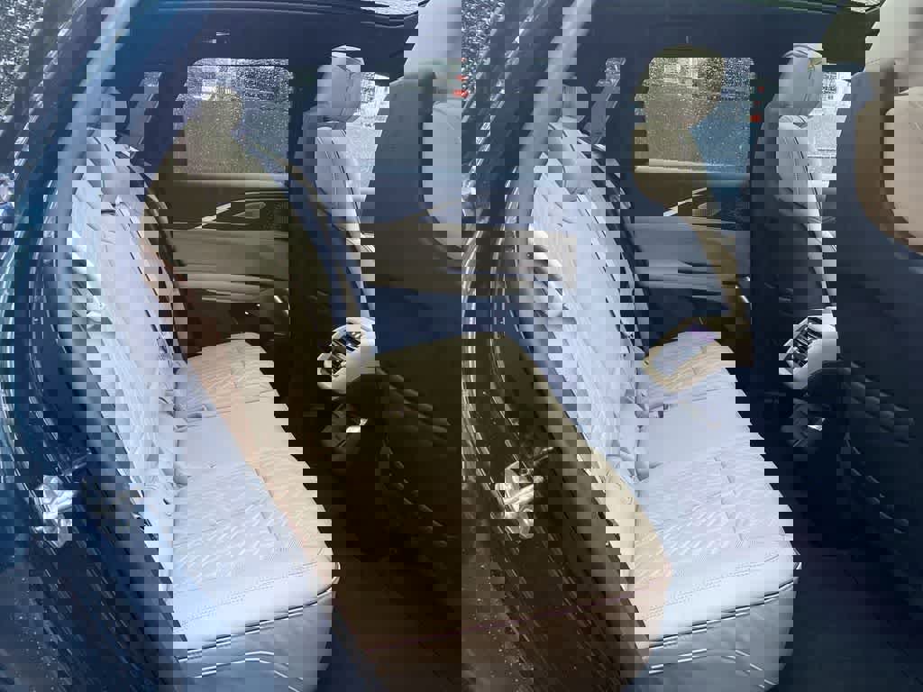 Certified 2025 Cadillac Lyriq Luxury w/ Nappa Leather Package image 18