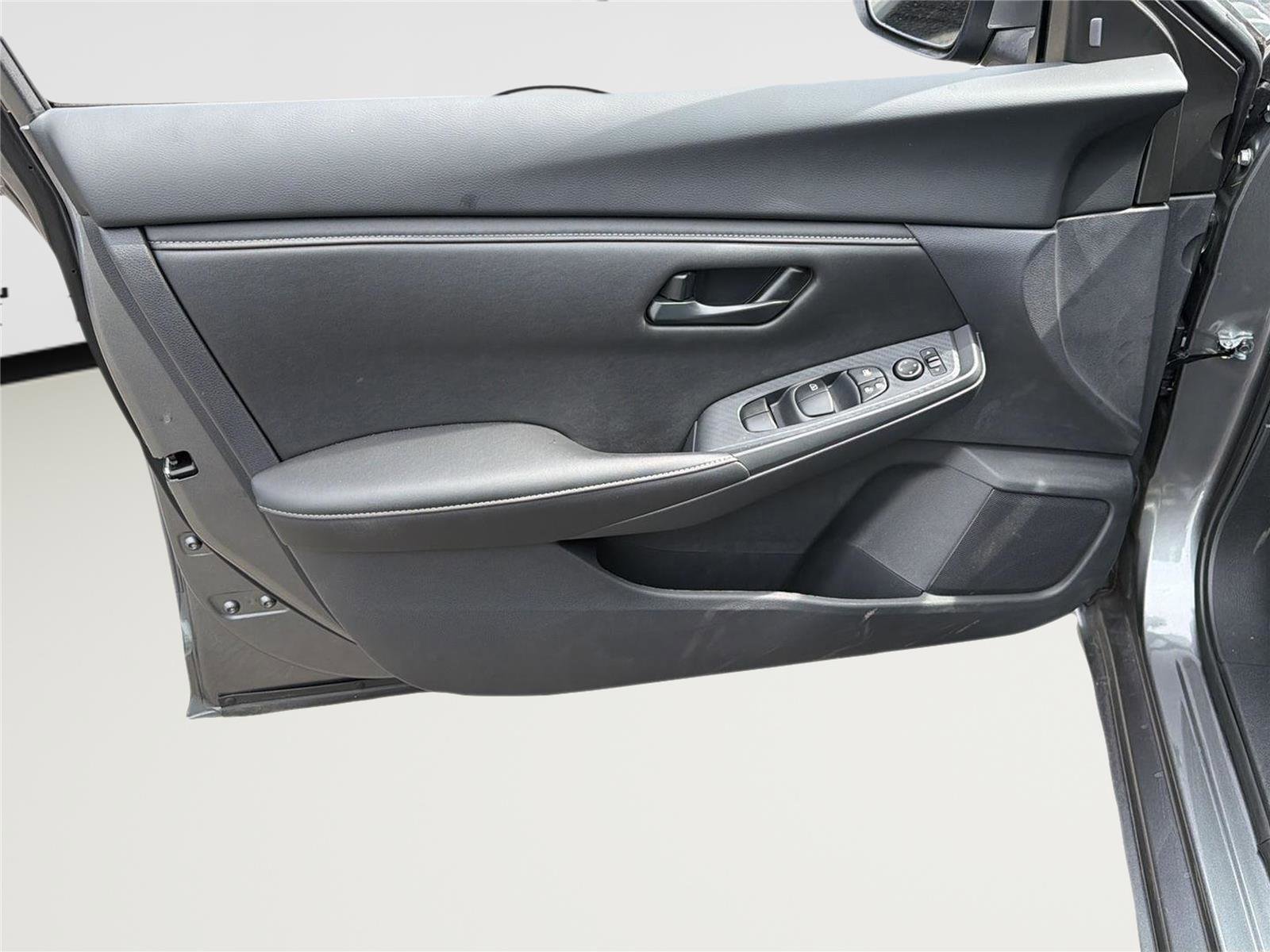 Used 2025 Nissan Sentra S FWD image 8