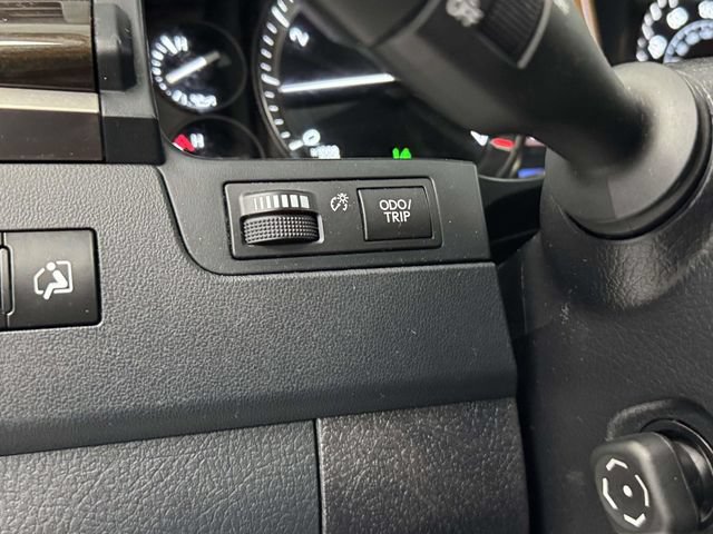 Used 2019 Lexus LX 570 4WD w/ Luxury Package image 39