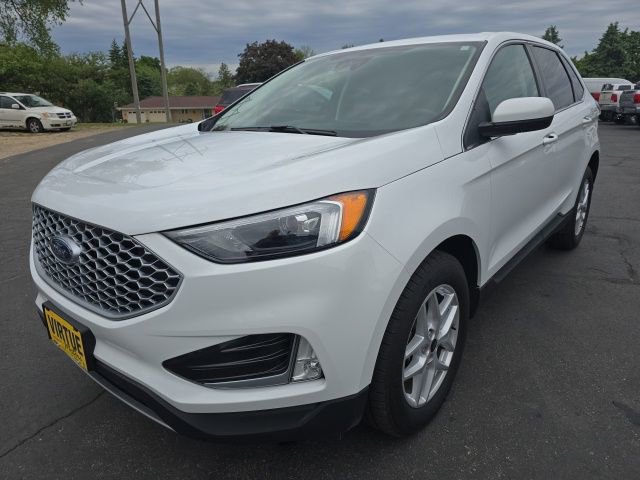 Used 2024 Ford Edge SEL w/ Convenience Package AWD/4WD image 3