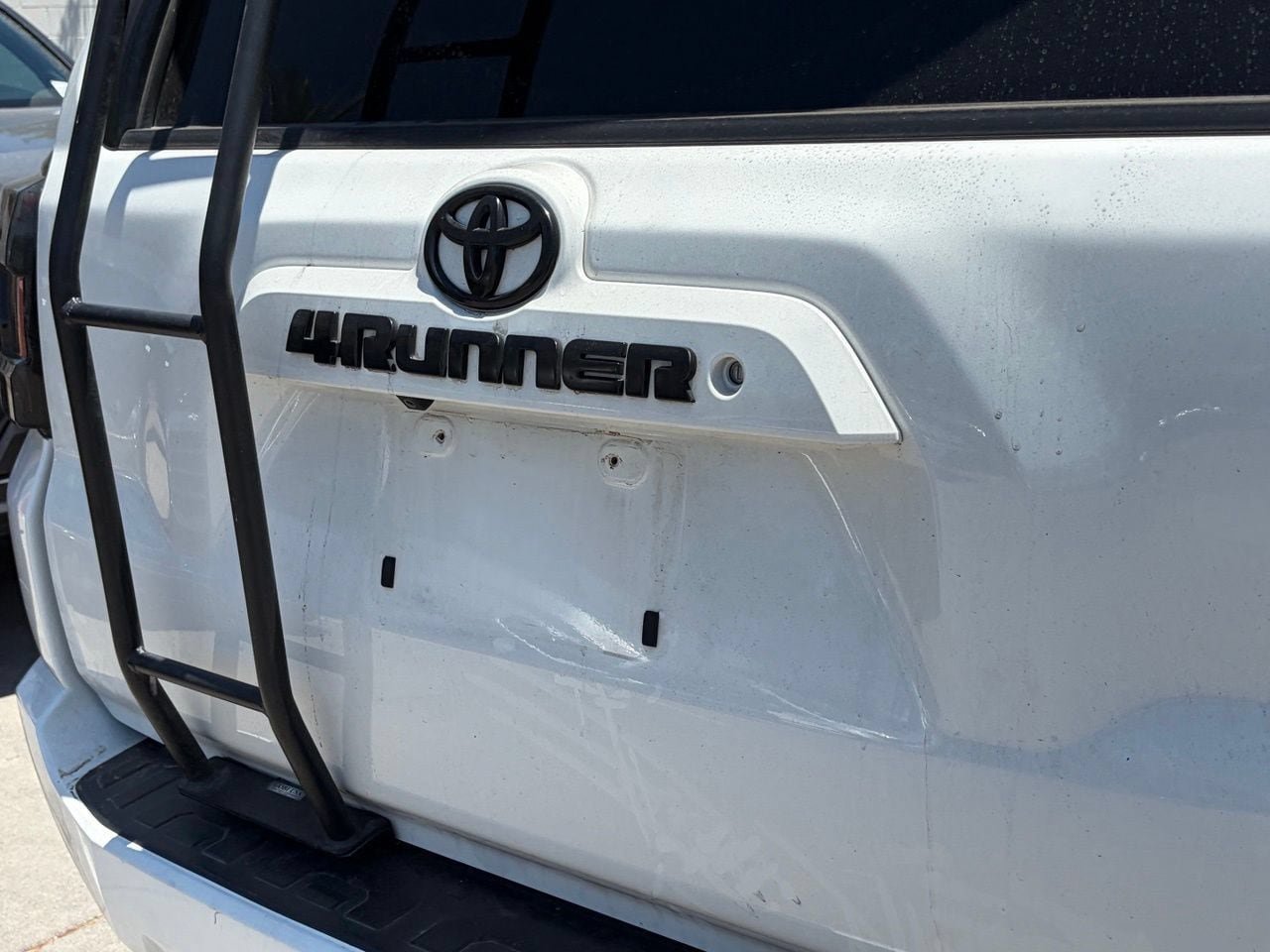 Used 2018 Toyota 4Runner SR5 Premium AWD/4WD image 4