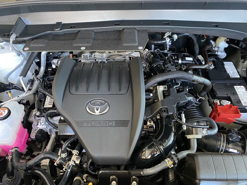 Used 2024 Toyota Grand Highlander XLE image 19