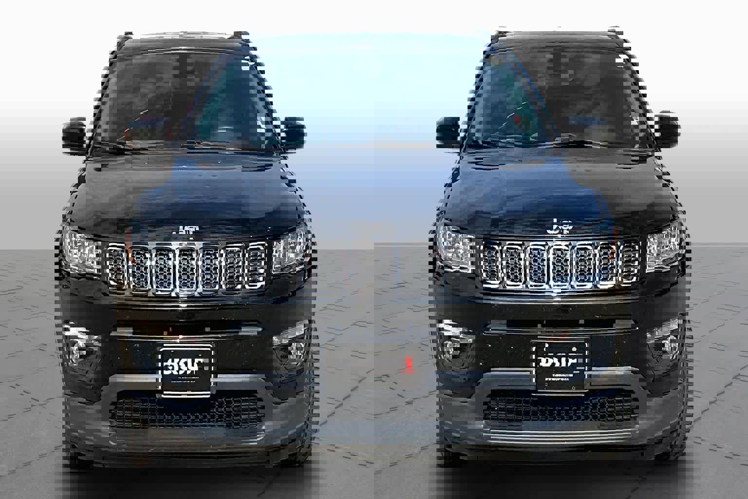 Used 2018 Jeep Compass Latitude FWD image 5