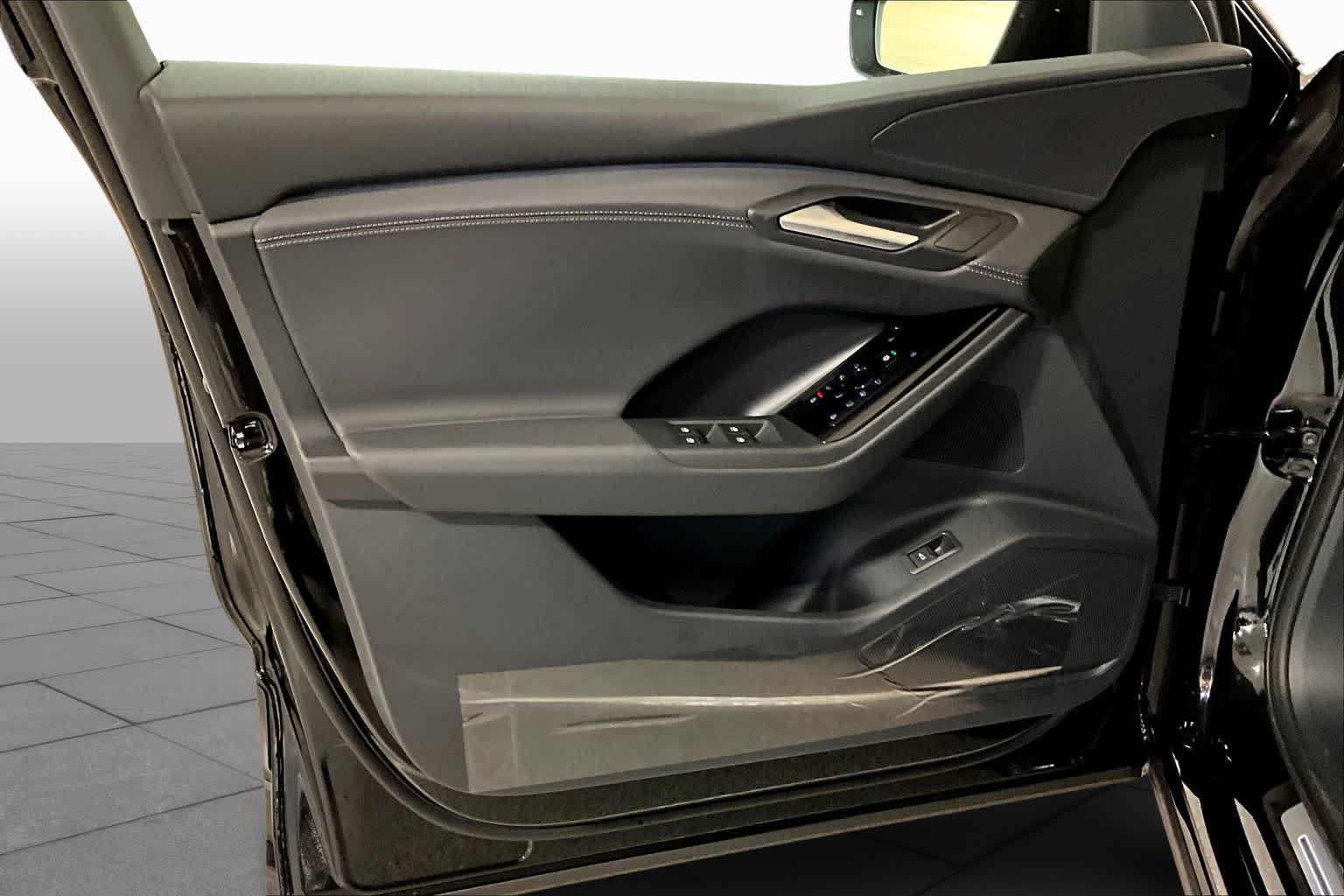 New 2027 Audi Q6 e-tron Premium AWD/4WD image 10