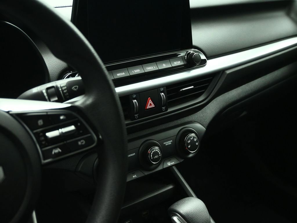 Certified 2024 Kia Forte LXS w/ LXS Technology Package image 54