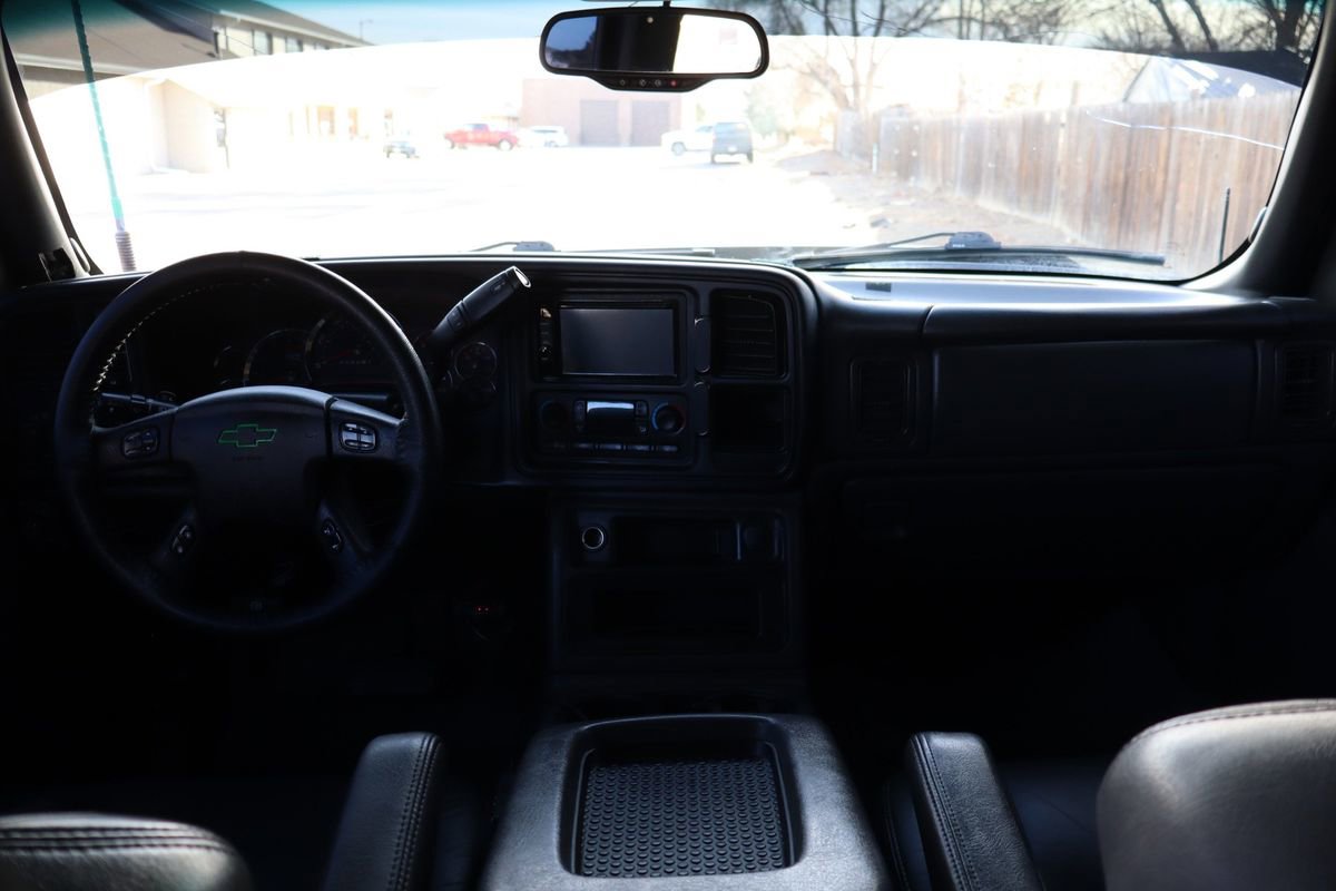 Used 2007 Chevrolet Silverado 3500 LT w/ Heavy-Duty Power Package AWD/4WD image 17