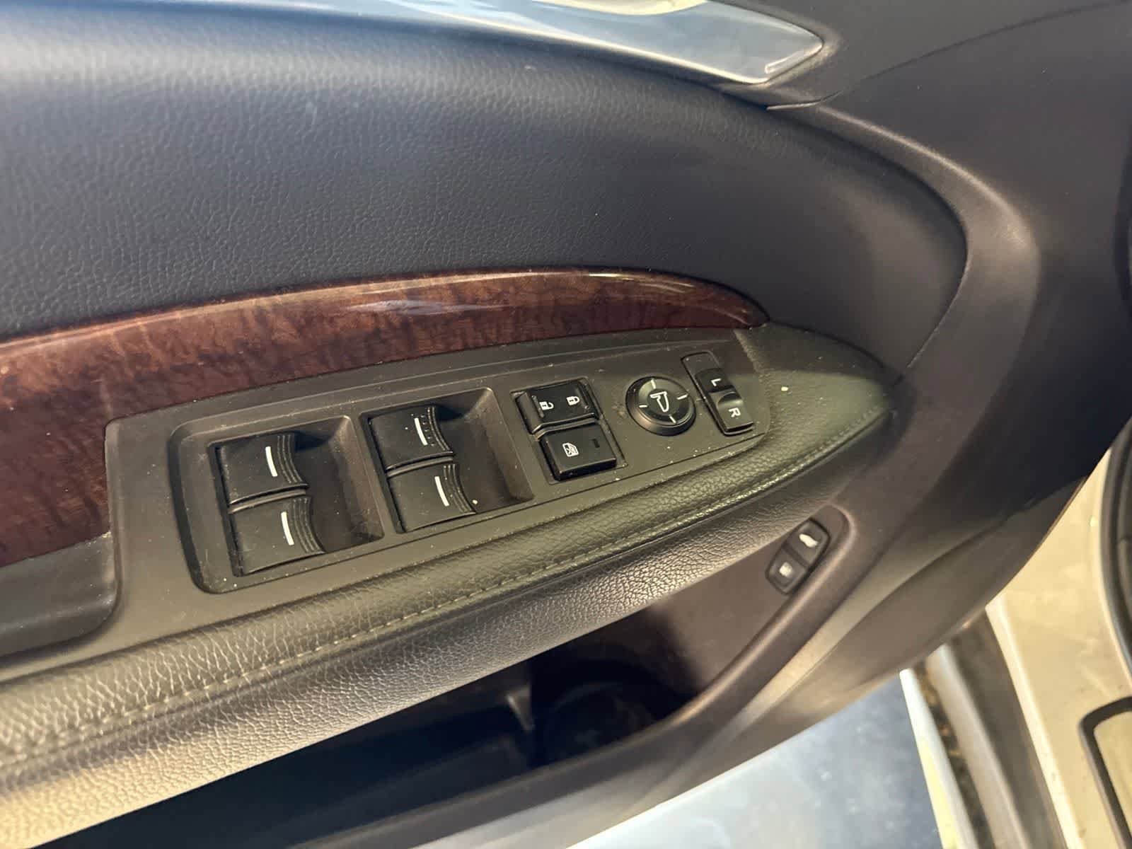 Used 2020 Acura MDX FWD image 17
