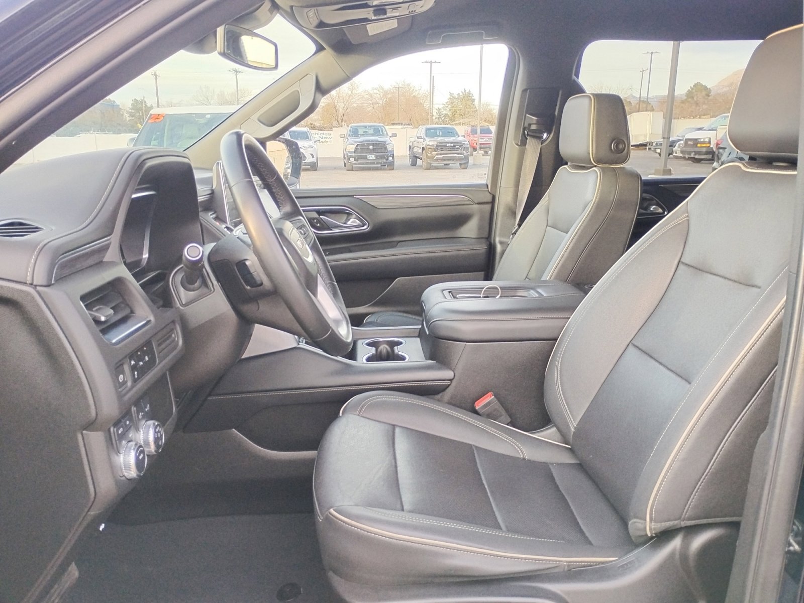 Used 2023 GMC Yukon XL SLT image 12