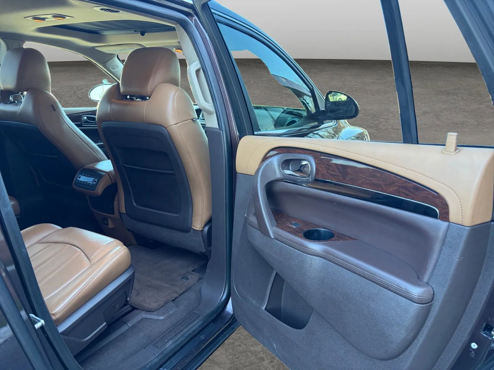 Used 2016 Buick Enclave Leather image 16