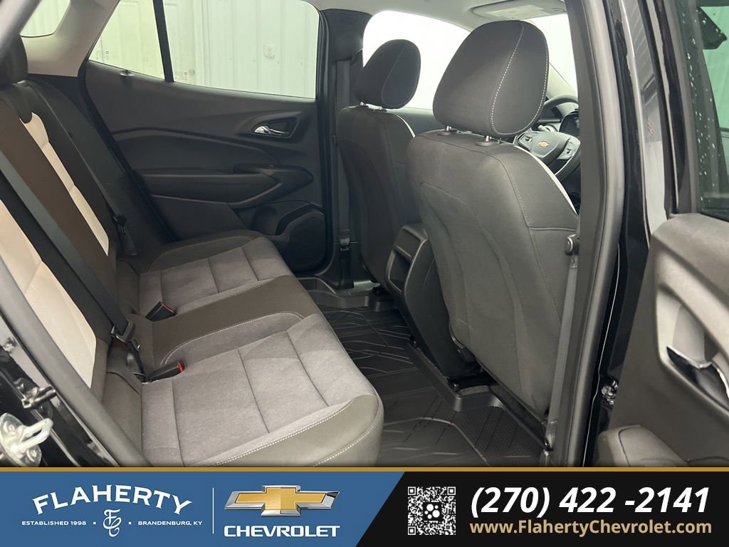 Used 2024 Chevrolet Trax LS w/ LS Convenience Package image 13