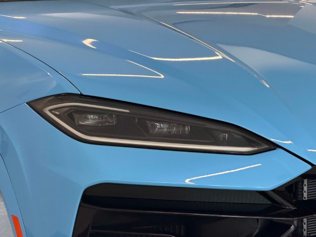 Used 2025 Lamborghini Urus SE AWD/4WD image 9