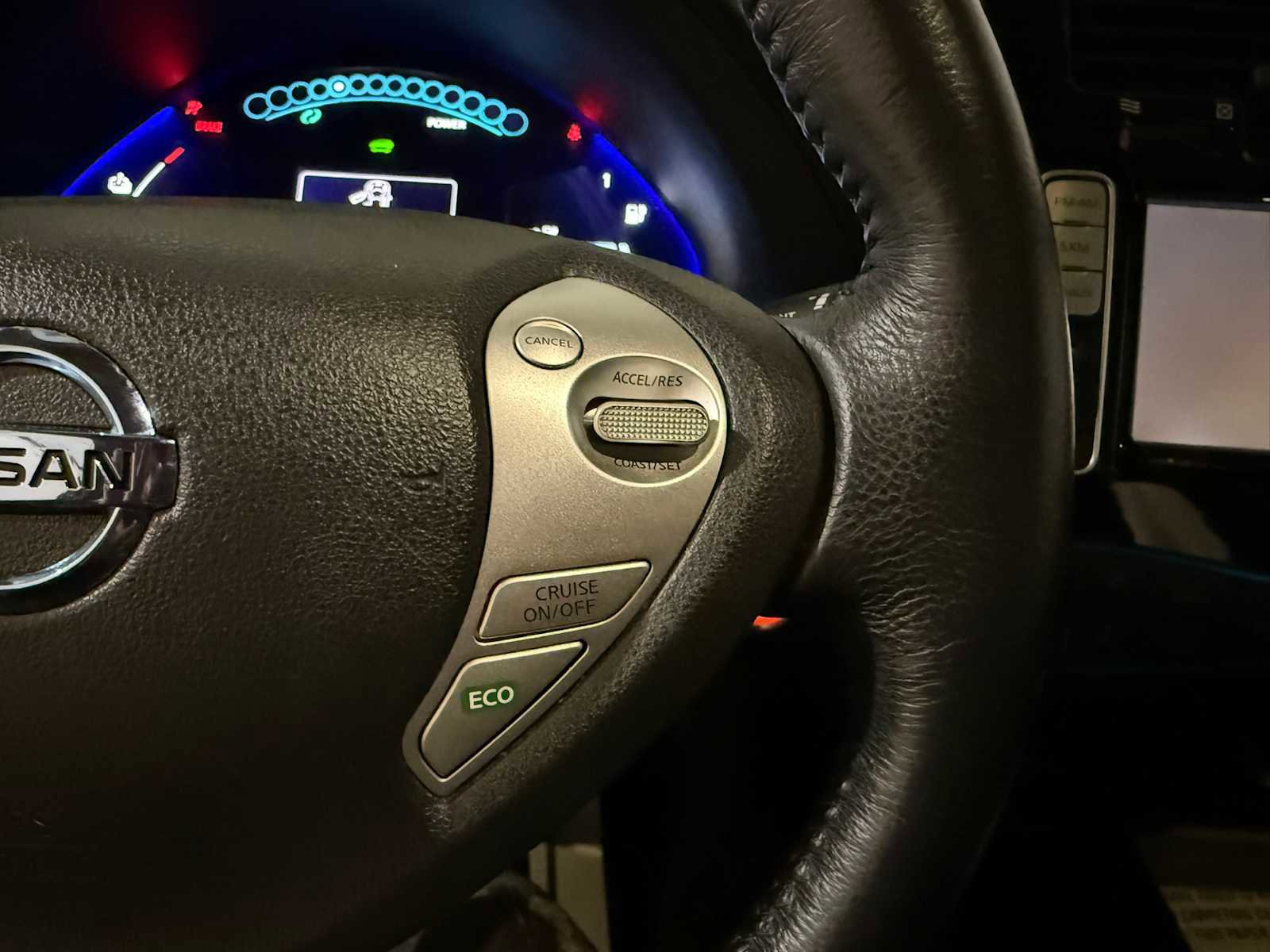 Used 2016 Nissan Leaf SV image 29