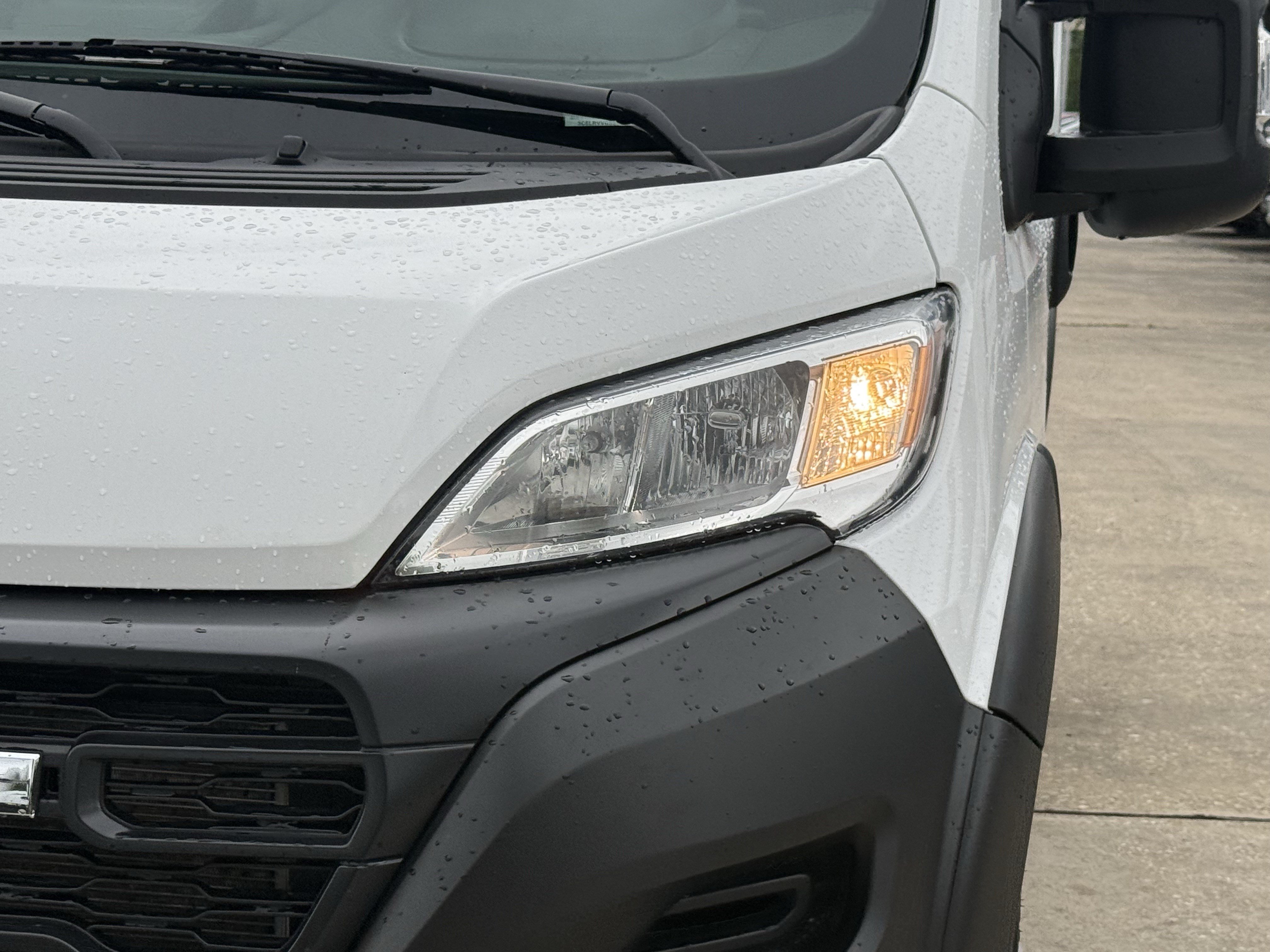 Used 2025 RAM ProMaster 2500 w/ Convenience Group FWD image 11