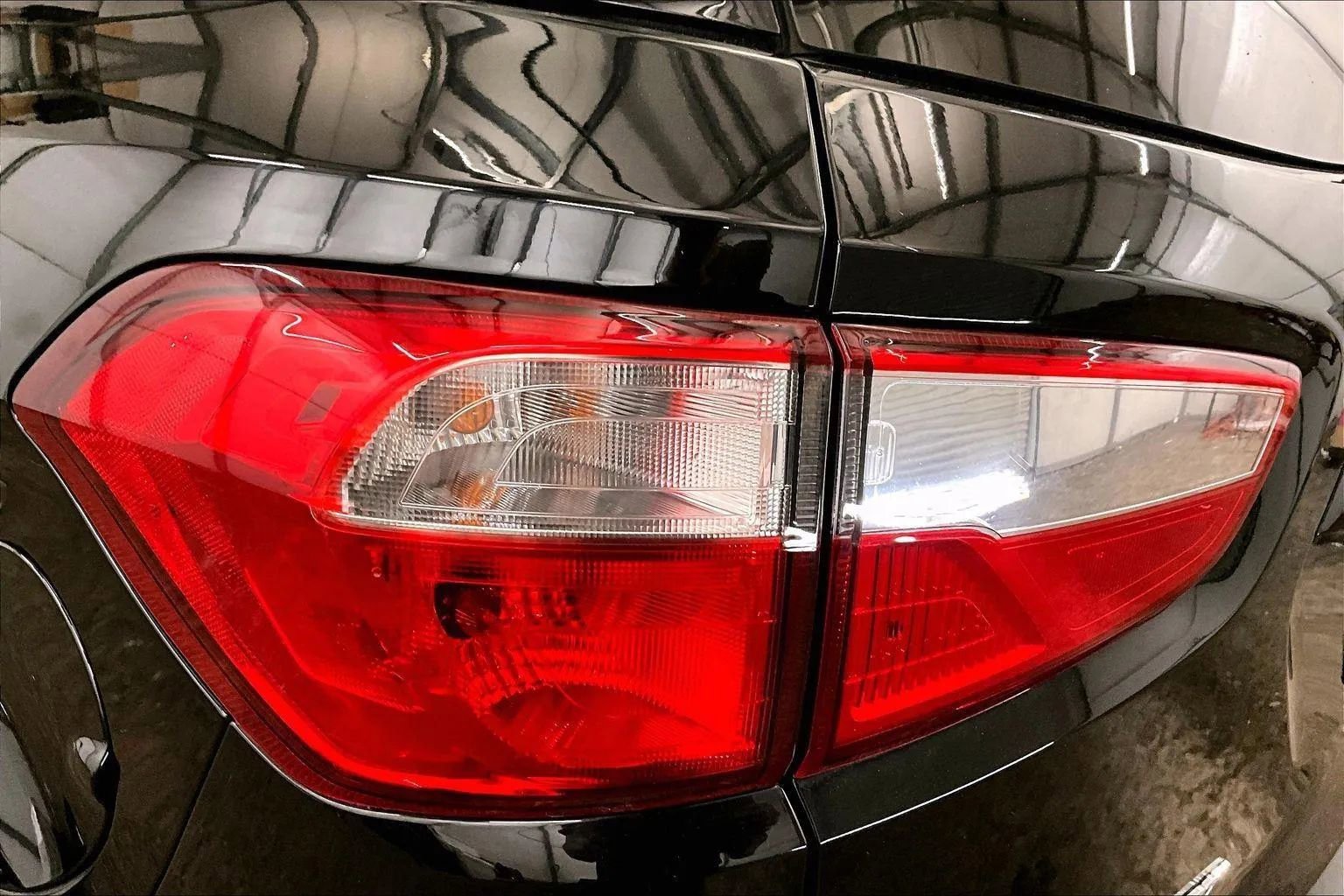 Used 2019 Ford EcoSport SE w/ SE Convenience Package image 28