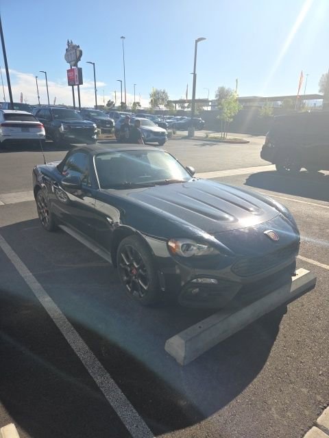 Used 2017 FIAT 124 Spider Abarth image 4