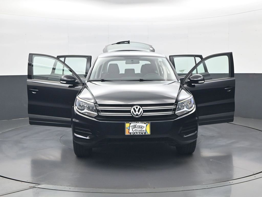 Used 2017 Volkswagen Tiguan Limited w/ Alloy Wheels Package image 31