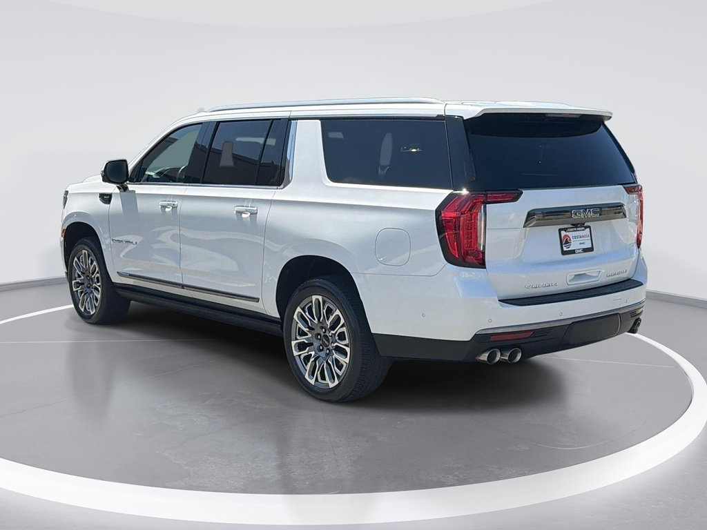 Used 2023 GMC Yukon XL Denali Ultimate AWD/4WD image 5