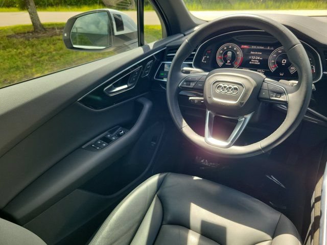 Used 2023 Audi Q7 2.0T Premium Plus w/ Convenience Package AWD/4WD image 14