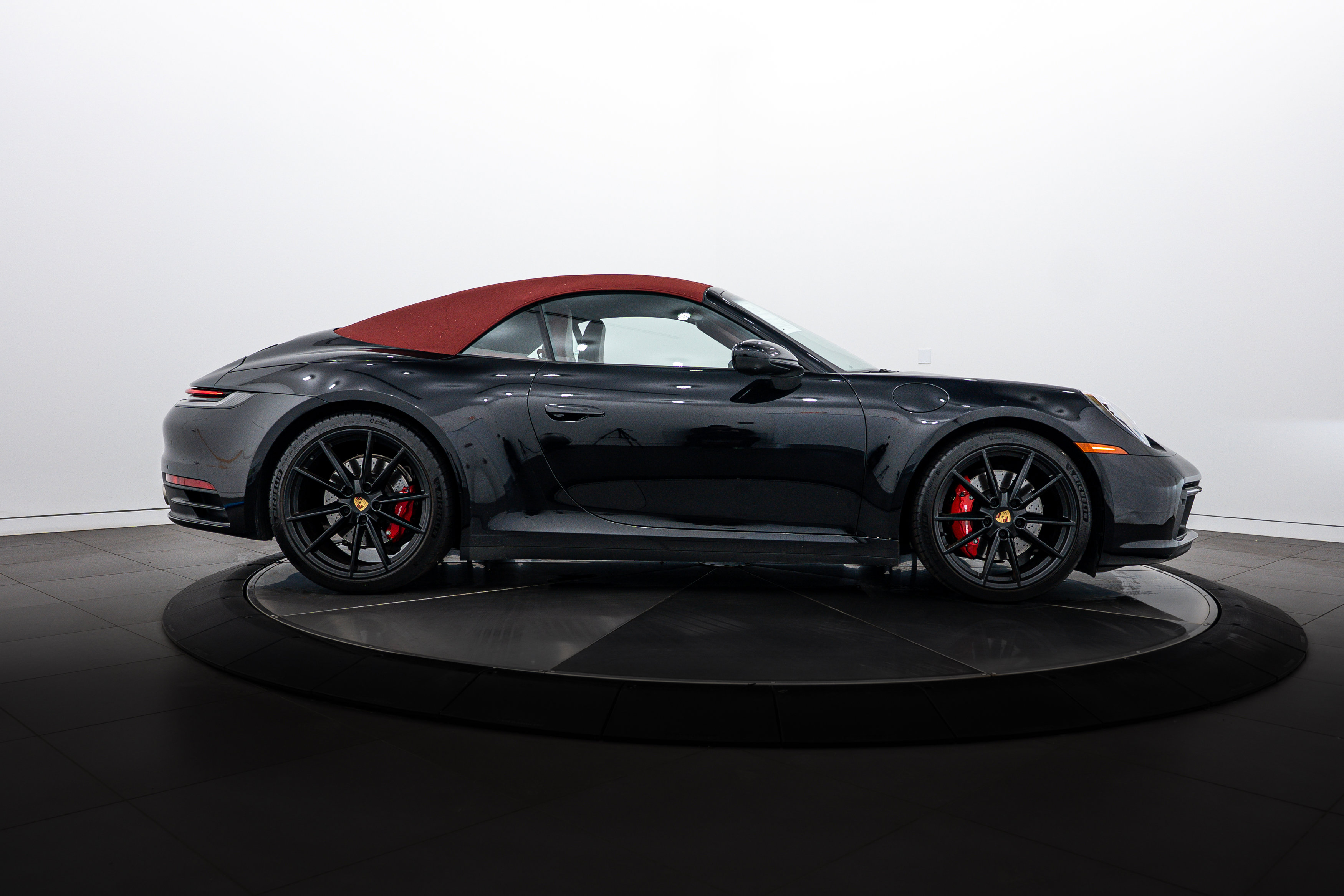 Certified 2024 Porsche 911 Carrera S RWD image 26
