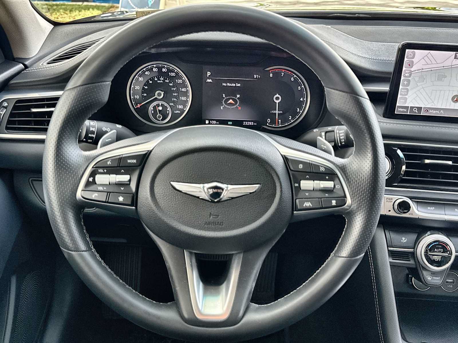 Used 2023 Genesis G70 2.0T RWD image 15