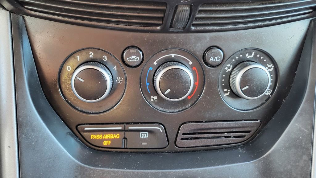 Used 2015 Ford Escape SE image 32