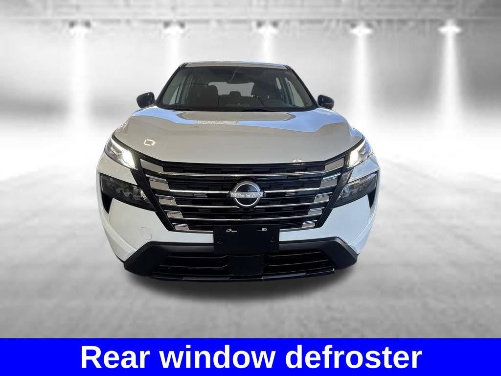 Used 2024 Nissan Rogue S AWD/4WD image 10