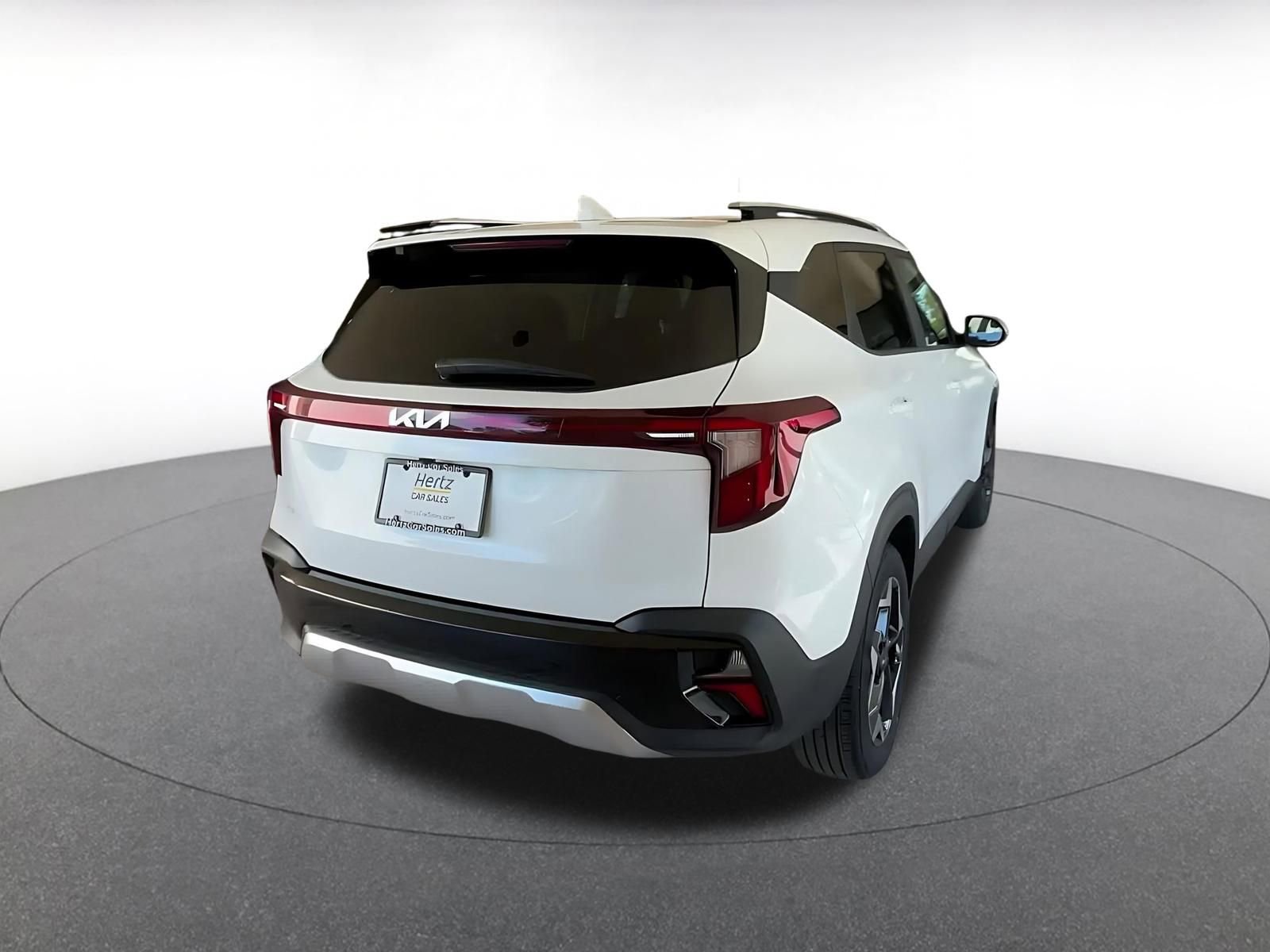 Used 2025 Kia Seltos S FWD image 14